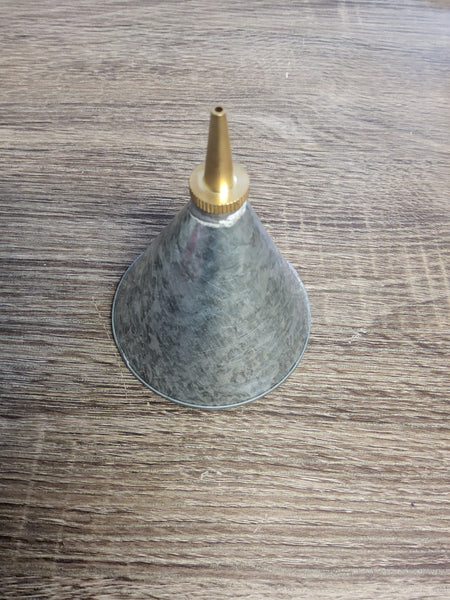 Tin Oil Pot